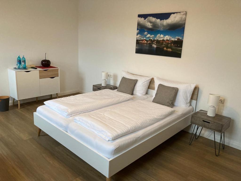 Das Bilderbuchcafe - Ferien - Apartment No 3 - Markt 7 Havelberg Exteriér fotografie